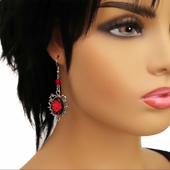 Red Rose w/ Thorns Dangle Earrings Gothic Vampire - Picture 6 of 6